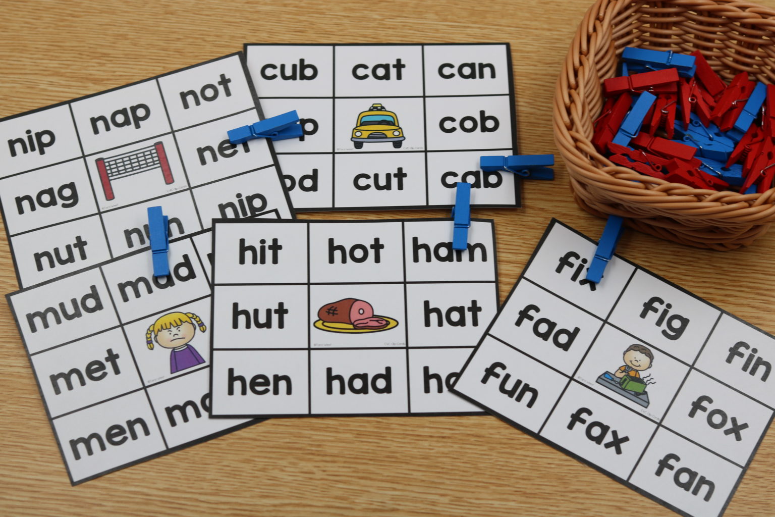 Teaching CVC Words|freebies included|