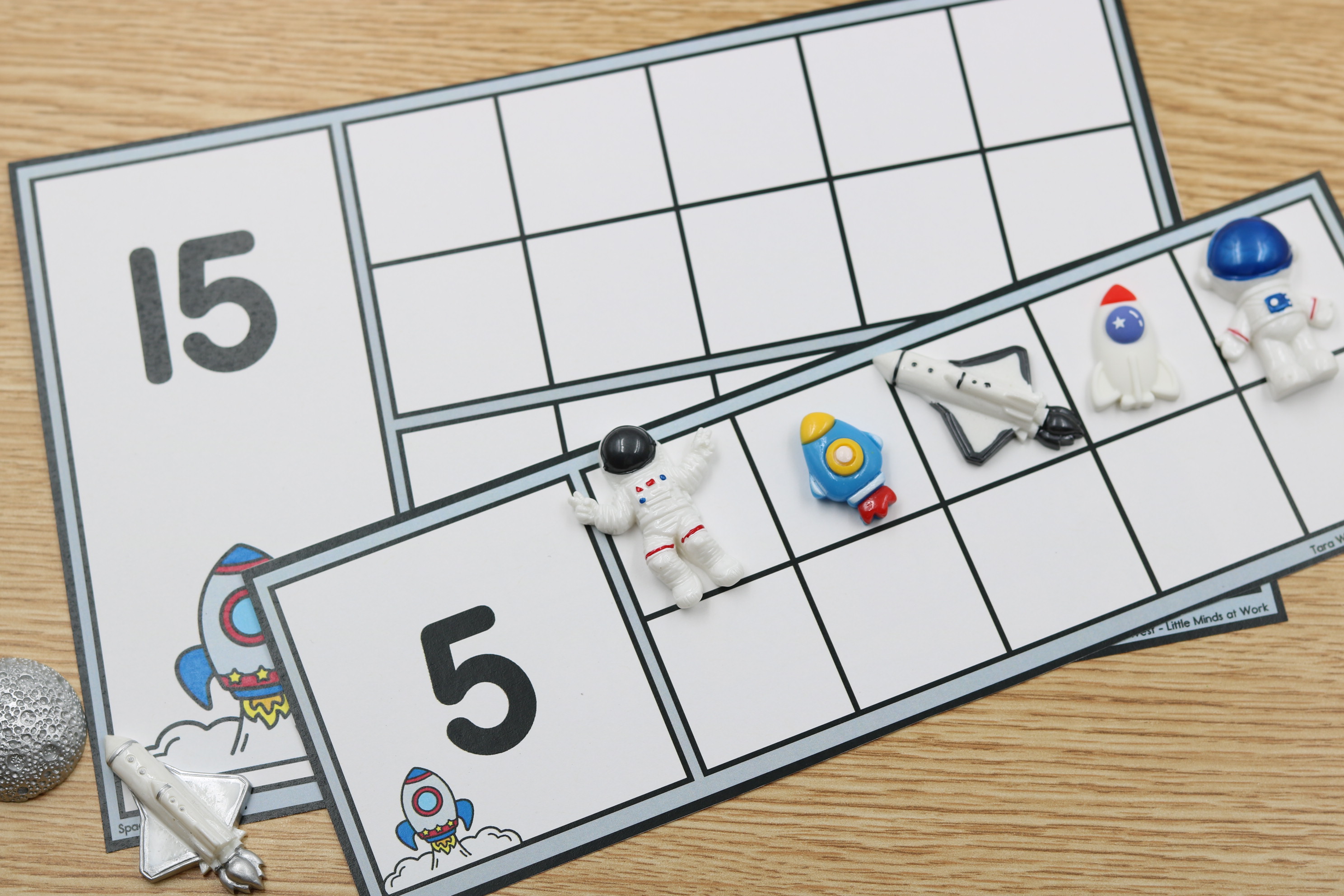 Free math ten frame space themed with space counters