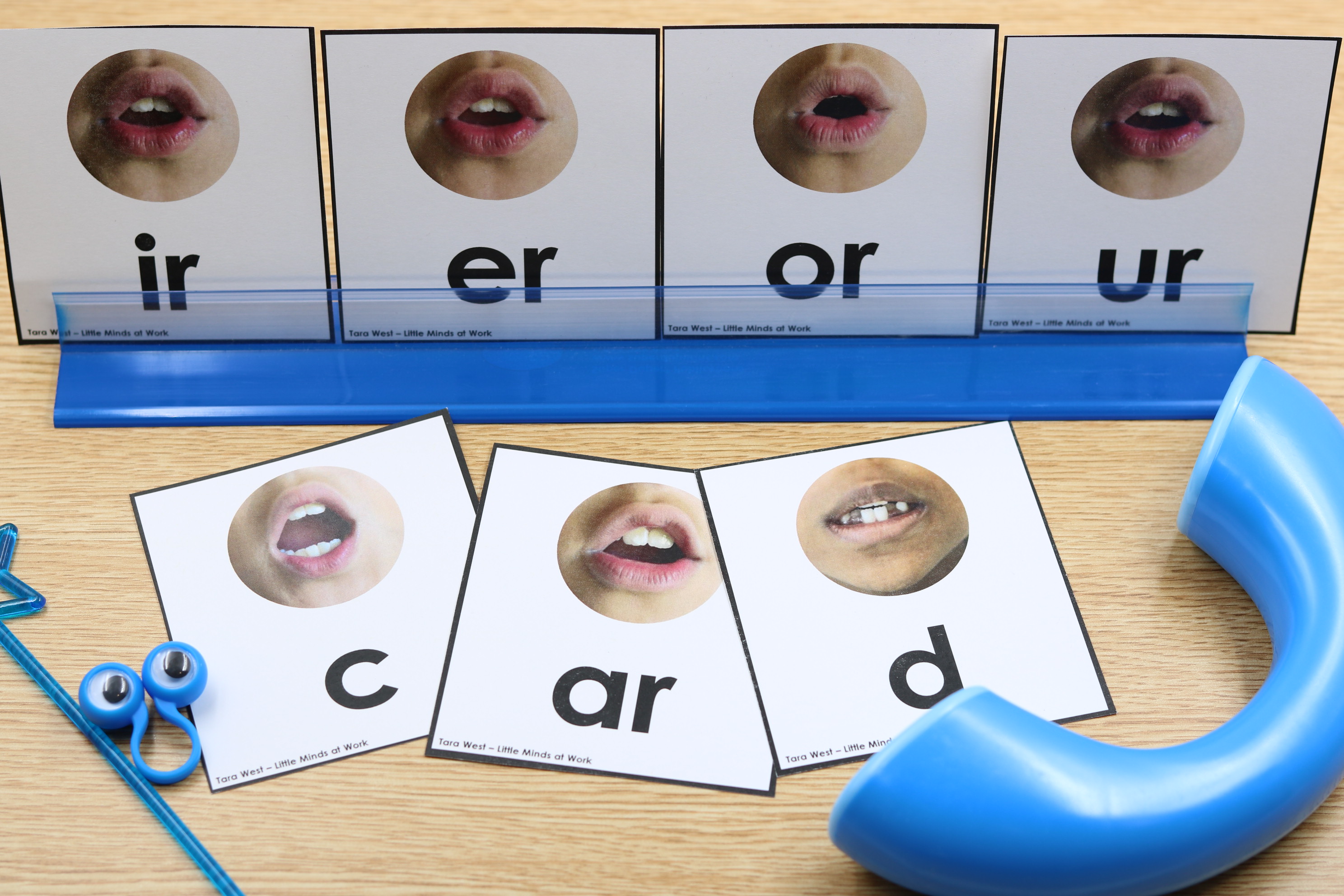 Embedded mouth cards for r-controlled vowel sounds with articulation visuals