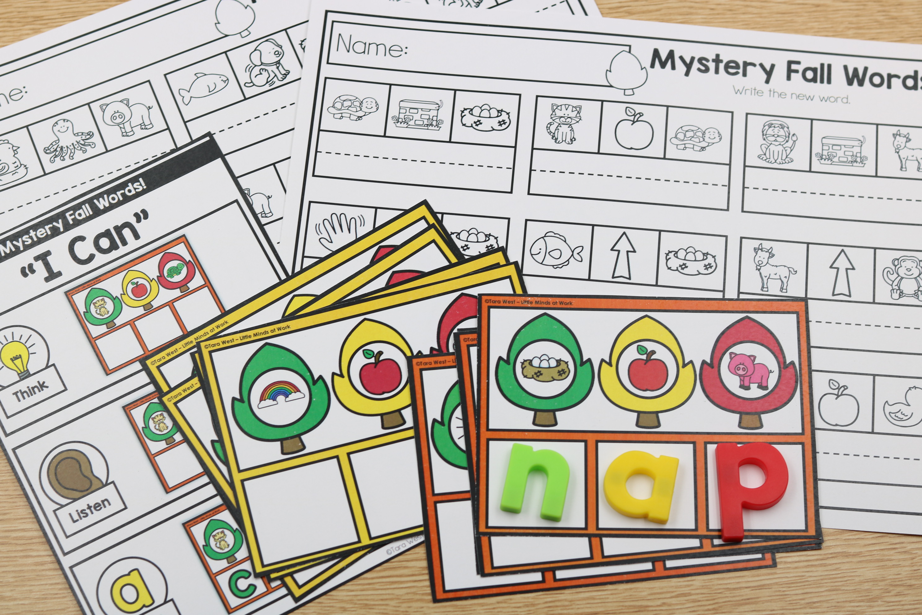 October Mystery Words free phonics center
